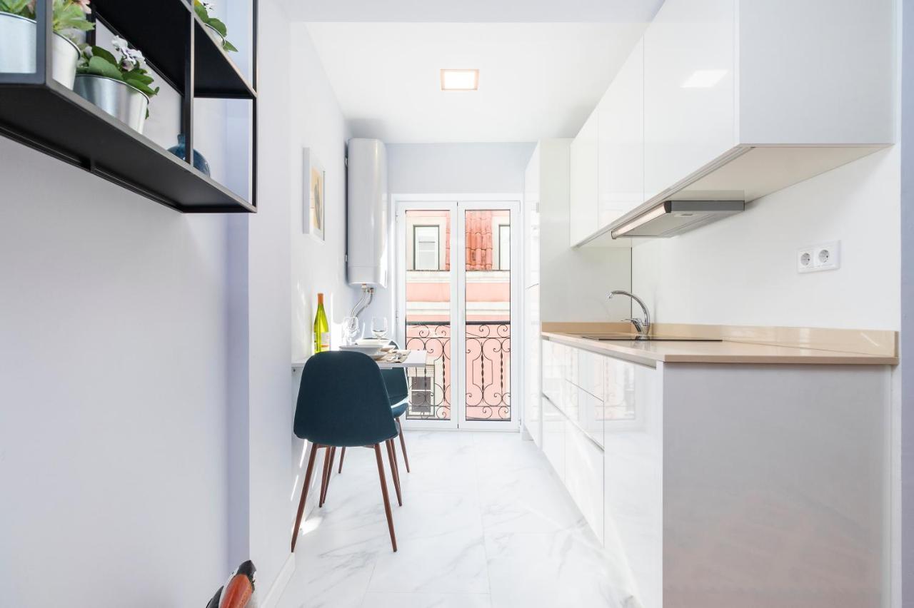 Perfect 1 Bed In Chiado With Aircon Apartment Lisbon Exterior photo